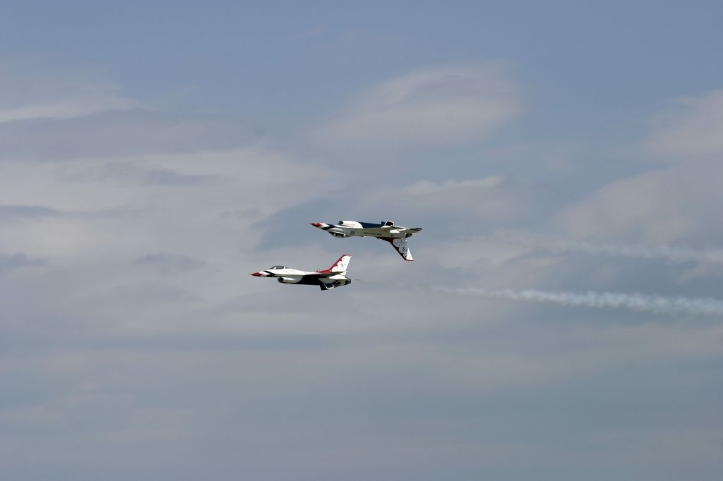 e1538__20-may_15-42_andrews_f16_thunderbirds